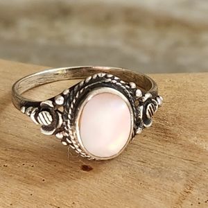 Sterling silver mother of pearl ring